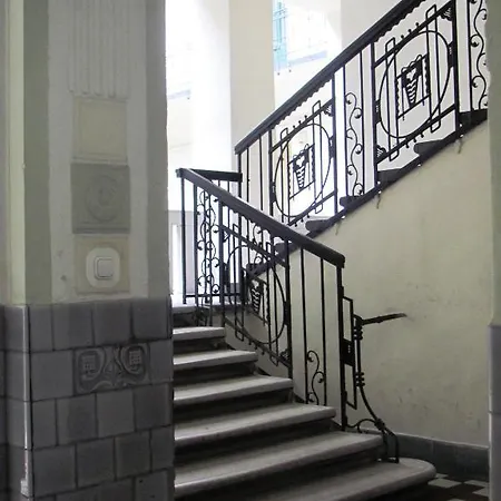 Castle View Apartment *